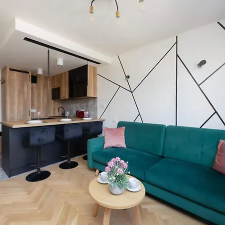 شقة Modern One-bedroom In The Centre 550 M To The Palace Of Culture And Science By Renters