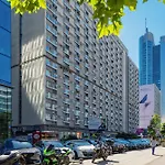 Lejlighed Modern One-bedroom In The Centre 550 M To The Palace Of Culture And Science By Renters *