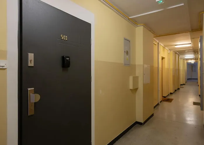 Modern One-bedroom In The Centre 550 M To The Palace Of Culture And Science By Renters