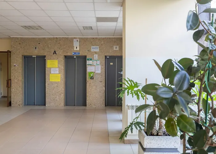 Modern One-bedroom In The Centre 550 M To The Palace Of Culture And Science By Renters Apartamento