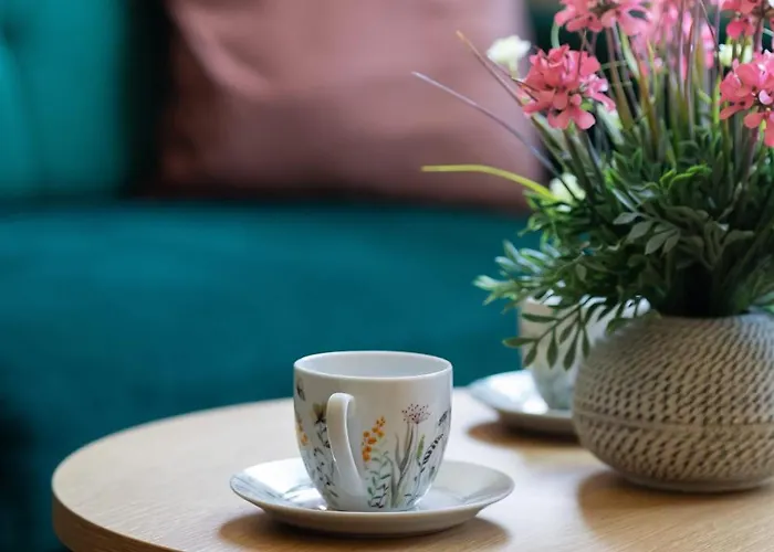 Modern One-bedroom In The Centre 550 M To The Palace Of Culture And Science By Renters Apartamento *