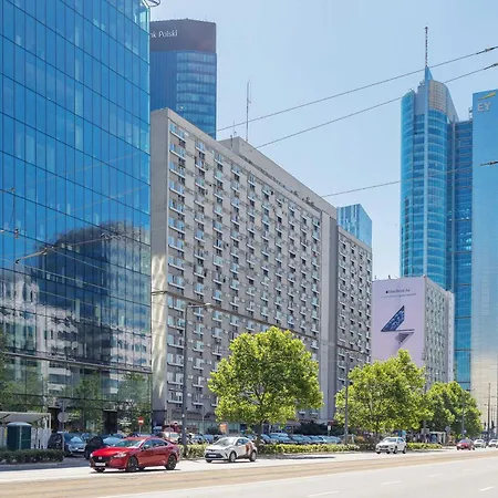 Modern One-bedroom In The Centre 550 M To The Palace Of Culture And Science By Renters Apartment *
