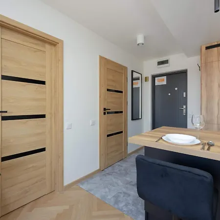 Modern One-bedroom In The Centre 550 M To The Palace Of Culture And Science By Renters * Warschau