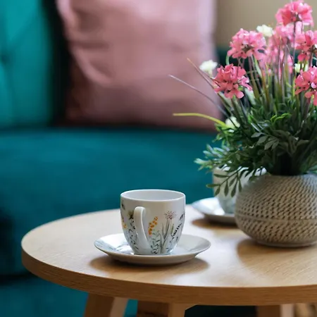 Modern One-bedroom In The Centre 550 M To The Palace Of Culture And Science By Renters Apartmán *